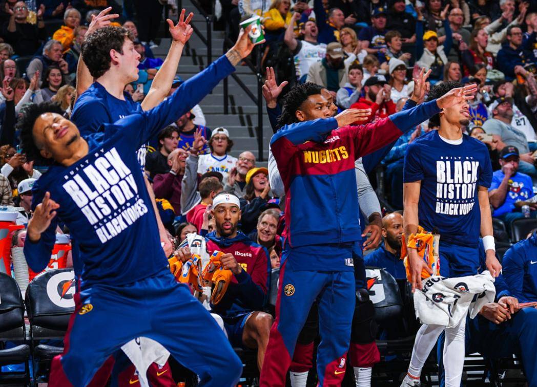 爱游戏-关于骑士主场胜掘金，拉文多次绝杀，带领球队斩获胜利的信息