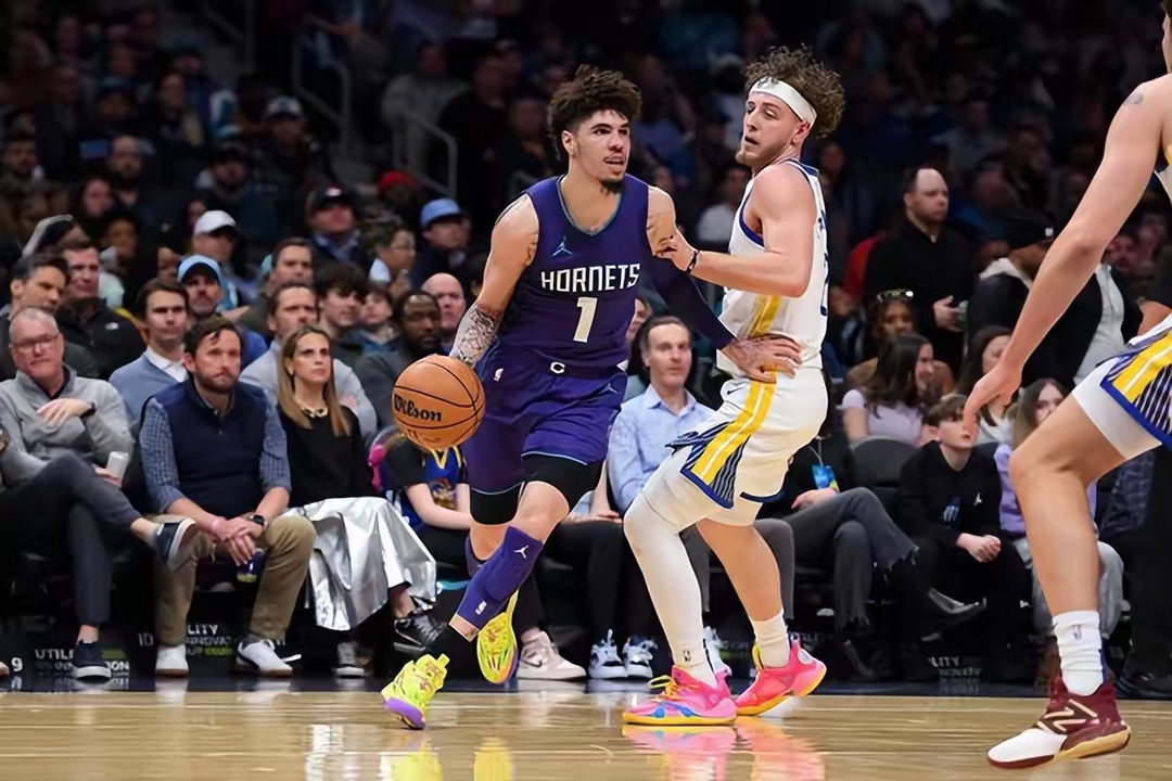 爱游戏APP-76人力克黄蜂，继续稳坐东部第一