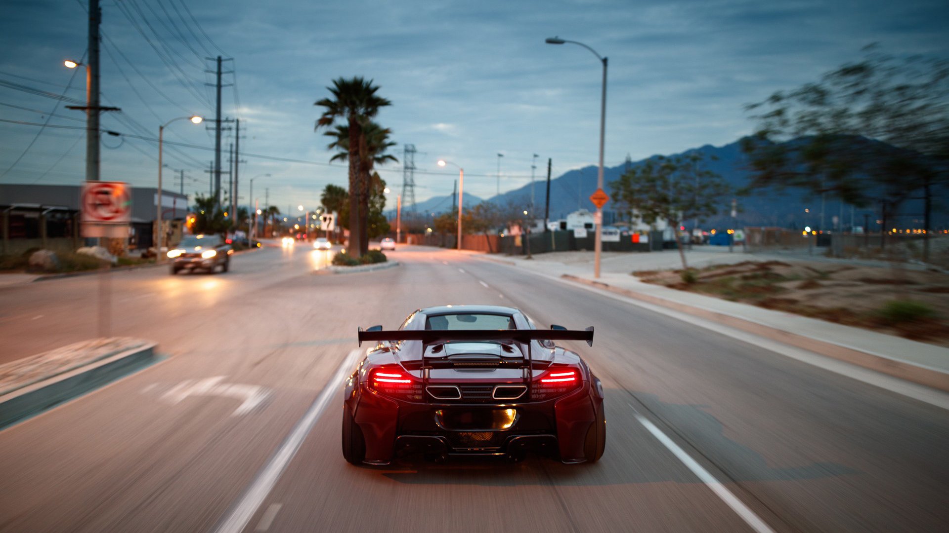 斯通斯关键制胜头槌破门，塞维利亚友谊赛激战险胜尼日利亚